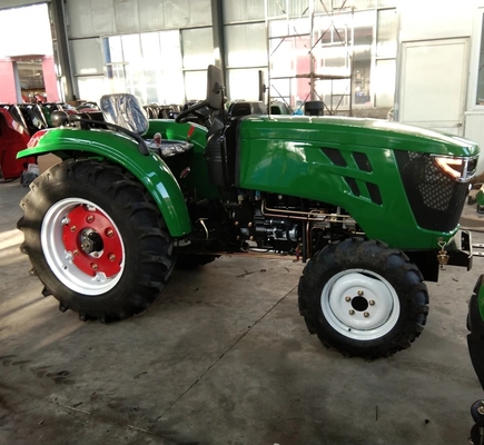 tracteurs 4x4 Mini Tractor For Agriculture Multifunctional de ferme d'empattement de 2010mm petits