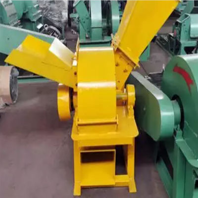 machine de concassage de bois concasseur mobile moteur diesel portable à entraînement machine de concassage de bois pour faire de la sciure