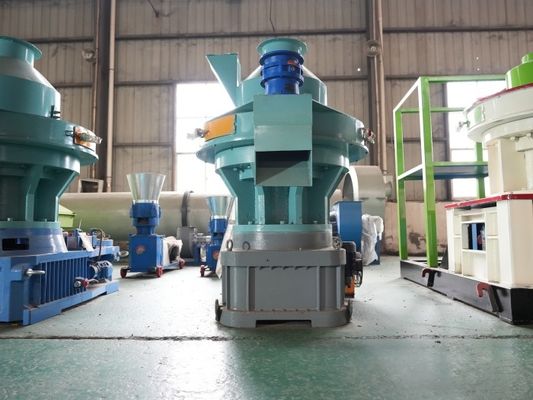 particule de Chip Wood Pellets Machine Cylindrical de feuille de 4mm 8mm pour la noix de coco Shell