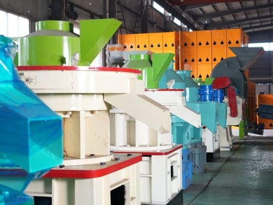 Granule en bois agricole commercial de 2-12mm faisant la machine avec le moteur diesel