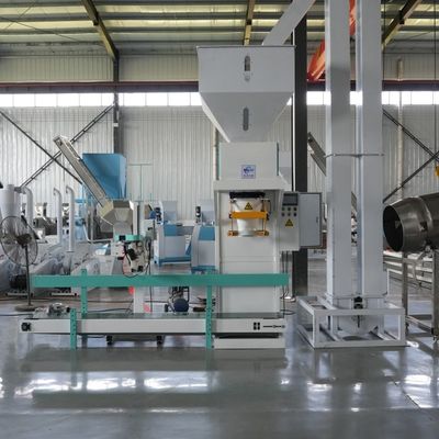 Nouvelle machine d'extrusion en acier inoxydable à double vis pour les aliments pour animaux de compagnie pour chiens et chats pour les aliments pour poissons et oiseaux Capacité 250-6000KG/h