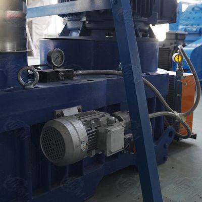 Granule en bois de bois de chauffage de sciure d'OEM faisant la machine 100-4000kg/H avec le moteur diesel