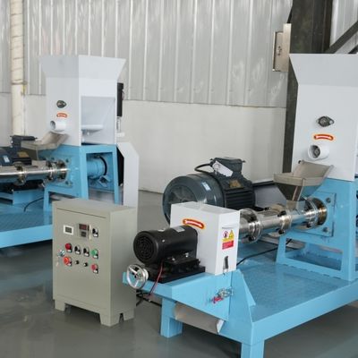 Petite machine de granule d'extrudeuse d'alimentation de poissons d'alimentation de poulet d'utilisation de ferme 300 kilogrammes