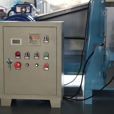 Machine de flottement 55kw 700kg/H de granule d'alimentation de poissons à échelle réduite avec deux douilles