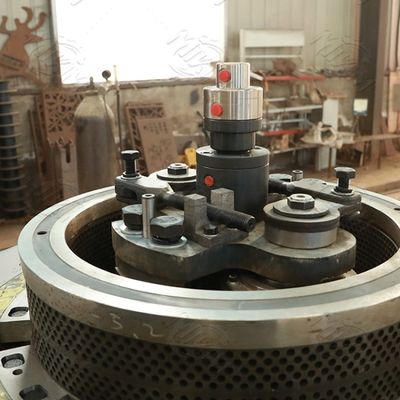 MIKIM 2.5mm meurent l'échelle 900kg/H de Chip Wood Pellets Machine Small