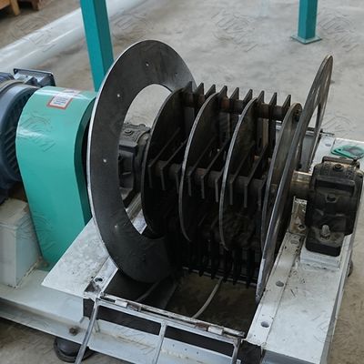 Machines de traitement d'aliments pour animaux de volaille de poulet de porc d'alimentation animale Machines de rouleau de granulateur de moulin