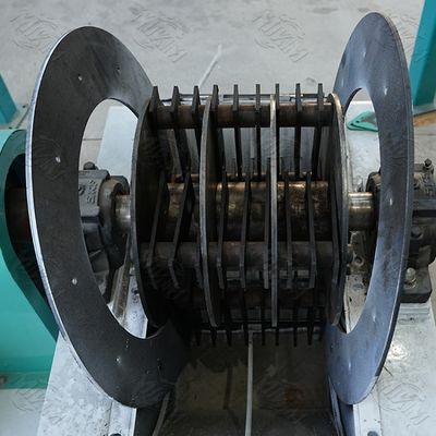 L'installation de fabrication de granule de cosse de riz d'aliment pour animaux familiers pour le petit coton d'alimentation égrappe l'herbe