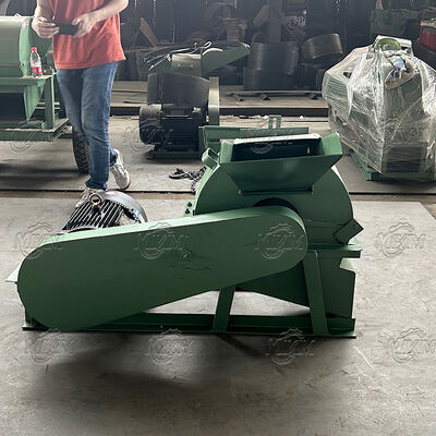 Vente directe d'usine Petite sciure broyeur de bois Cultivation de champignons Noix de coco Husk Puces de bois Machine de concassage du bois