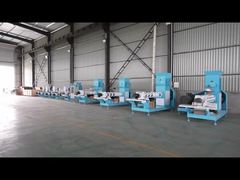 Processus et machine de granulation d'aliments pour poissons